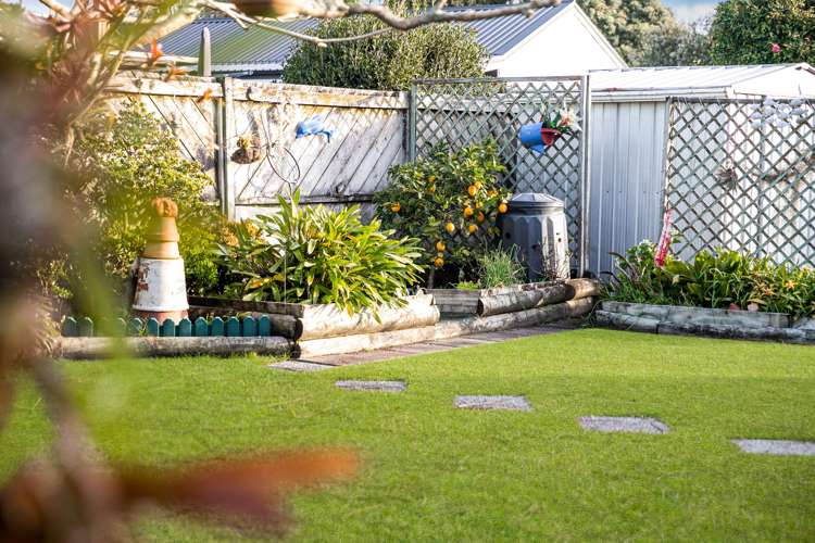 22 Lakeside Drive Orewa_6
