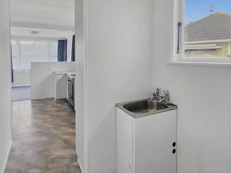 2 Miles Crescent 10629_11