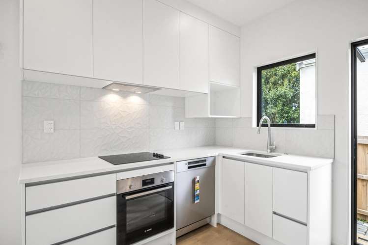 63 Gloria Avenue Te Atatu Peninsula_28