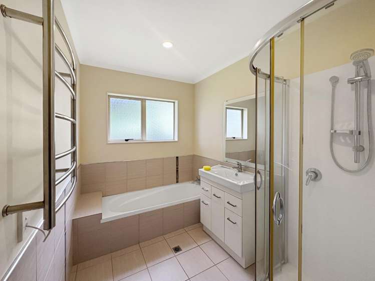 29 Nikau Street 1230_19