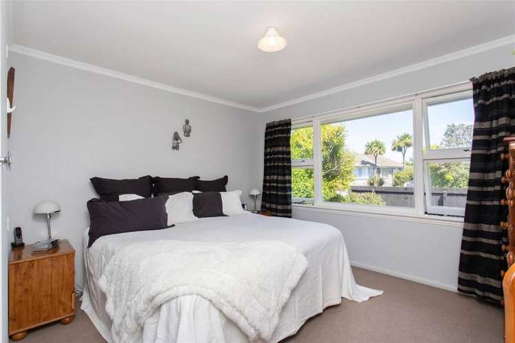 21 Oriana Crescent Hornby_10