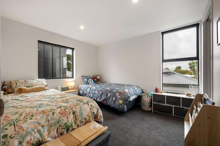 2/12 Hume Street Sydenham_13