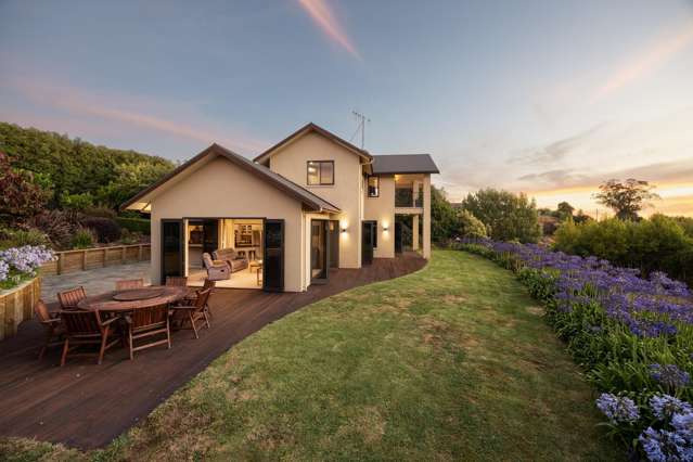 Solid and spacious, in the Maungakawa Village!