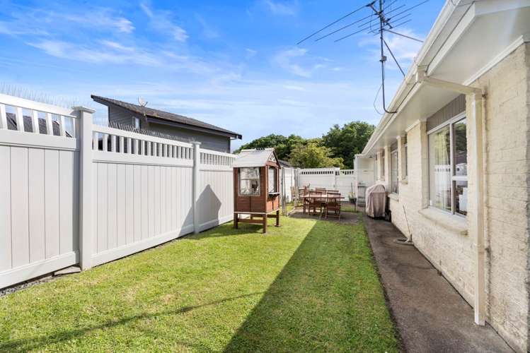 1/6 Hemsway Place Sunnyhills_14