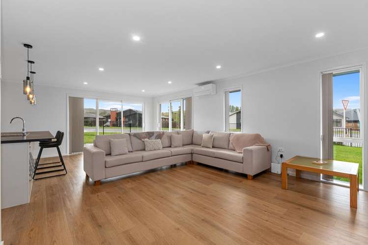 2 Cascade Crescent Tikipunga_4