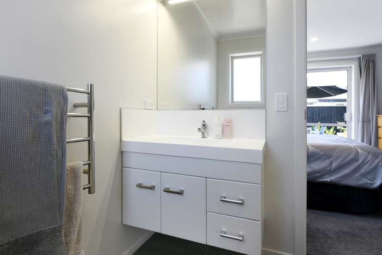 8 Carmello Grove Richmond_9