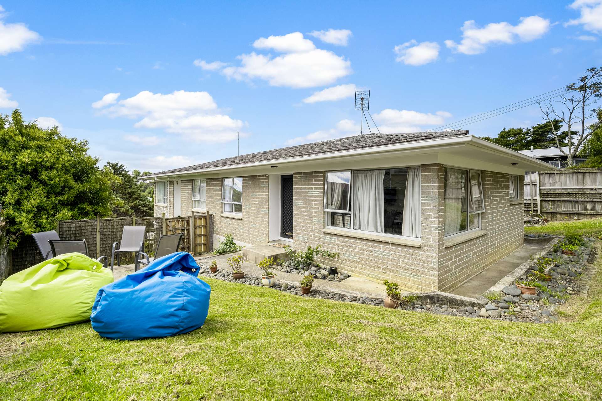 2/43 Archers Road Hillcrest_0