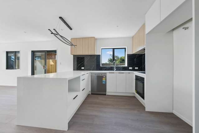 17D Martin Place Kelston_2
