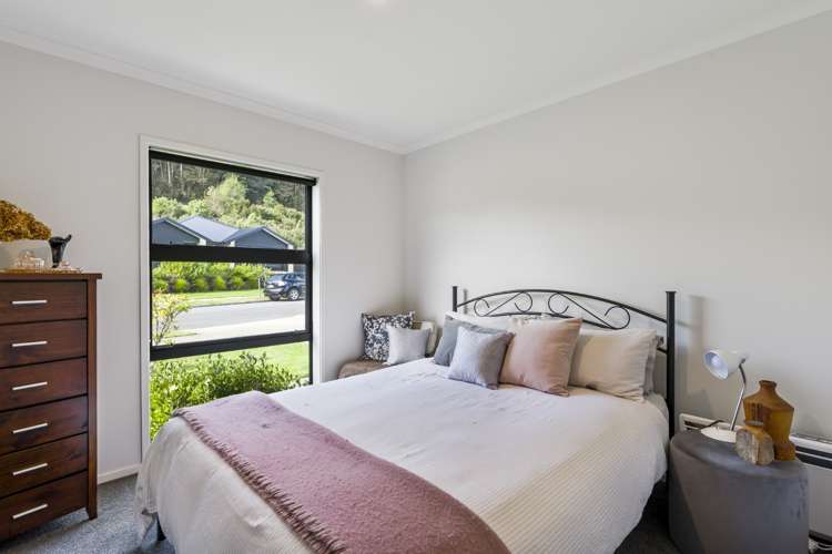 38 Pakanga Grove Pyes Pa_25