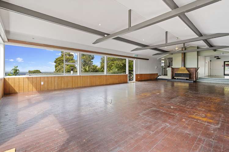 473 Scenic Drive Waiatarua_9