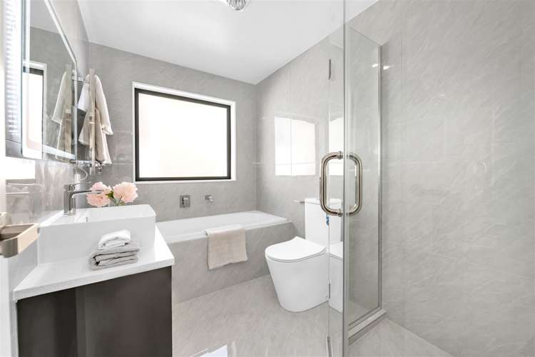 13 Tullymore Drive Flat Bush_23