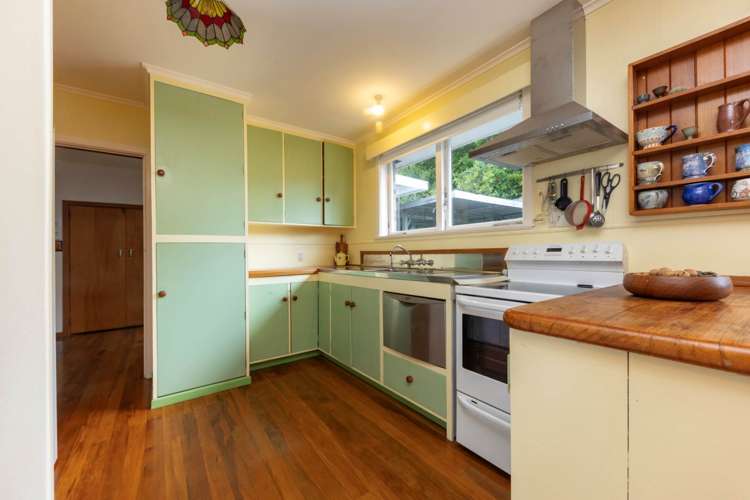 320 Forest Hill Road Waiatarua_8