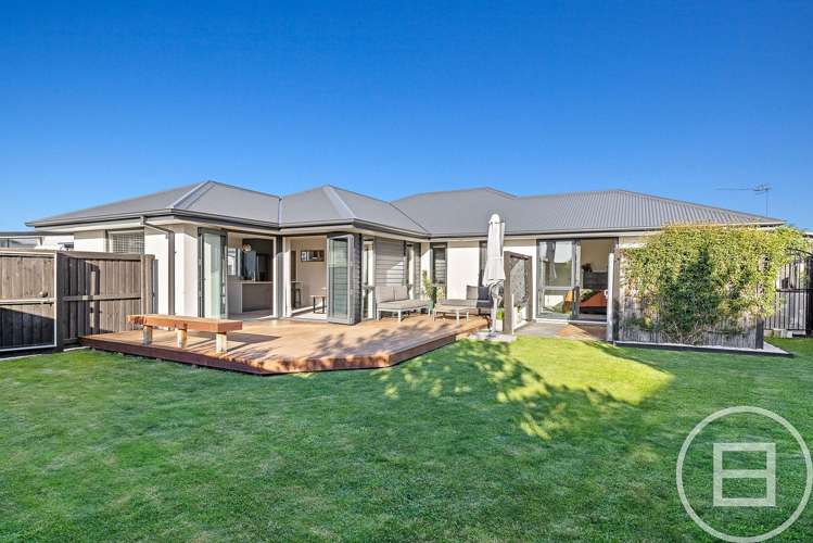 25 Vitalia Crescent Lincoln_16