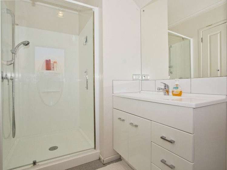 5 Fraser Colman Grove Wainuiomata_11