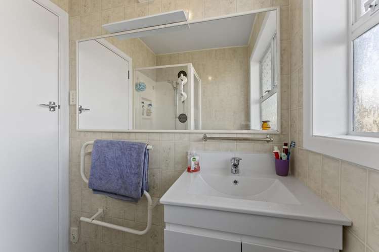 12 Saint Annes Street Levin_12