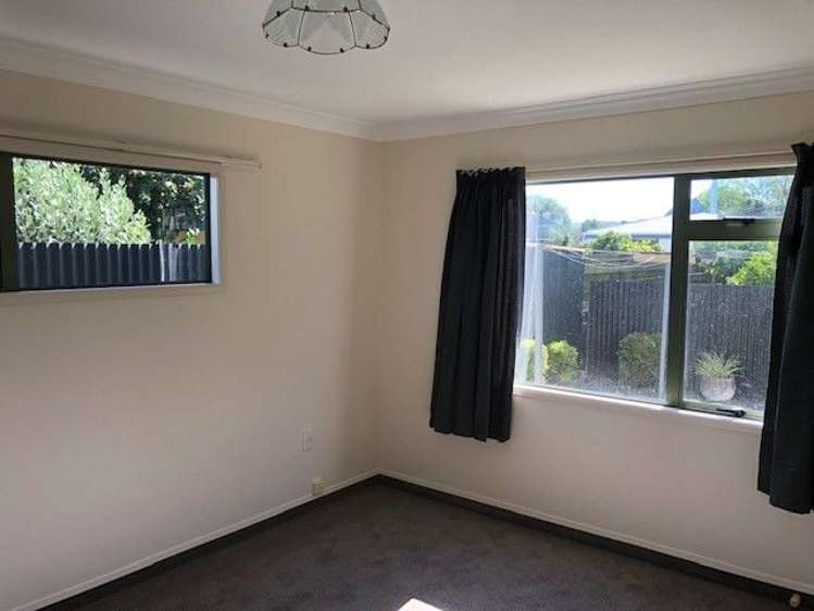 2/68A Guppy Road Greenmeadows_14