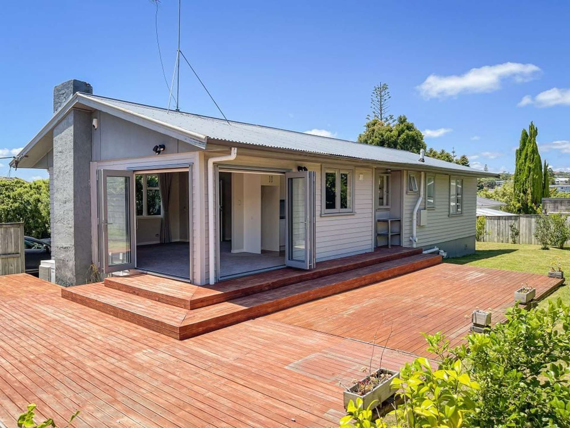 39 Fairclough Road Beach Haven_0