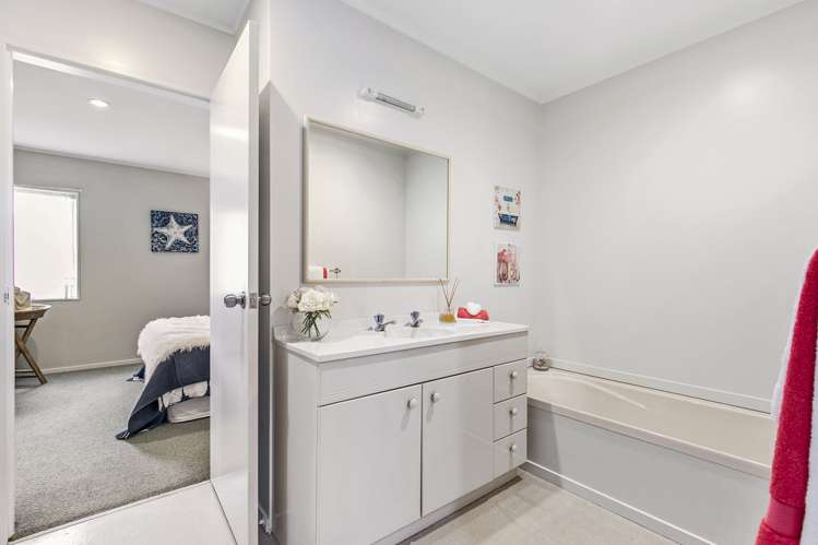 2/161 Church Street Onehunga_7