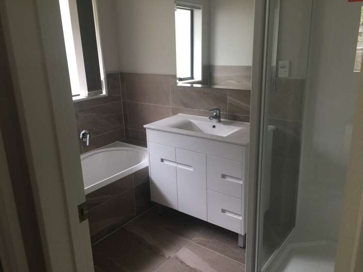 9 Arrowsmith Drive Clover Park_8