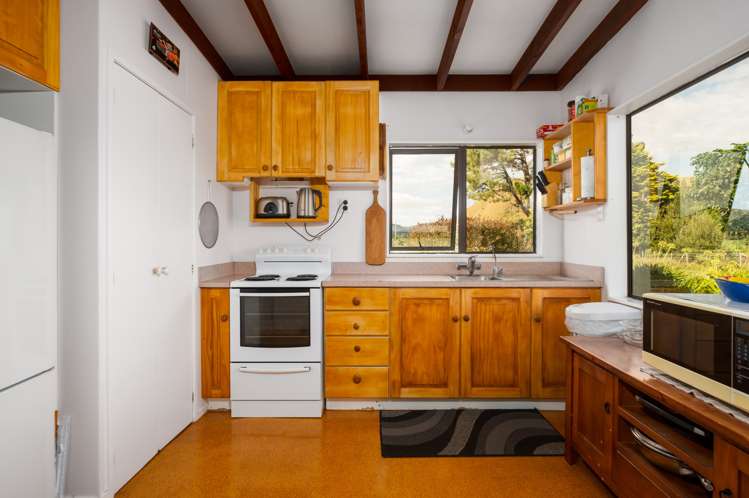 20 Rangiuia Road Tolaga Bay_12