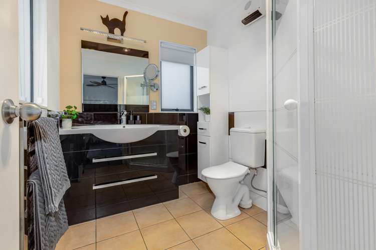 6 Mariners Way Whitby_16