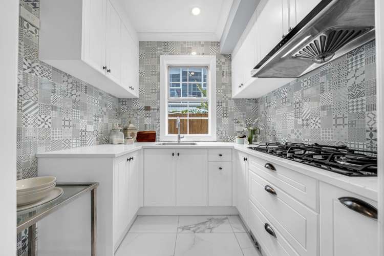 2 Piringa Street Flat Bush_6