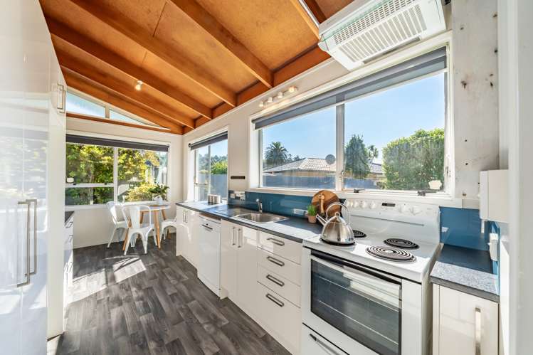 3 Hawthorn Crescent Stokes Valley_9