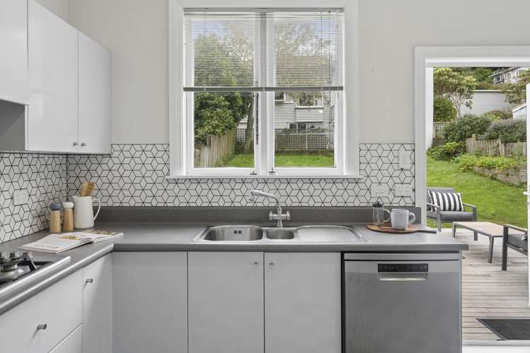 21 Burrows Avenue Karori_9