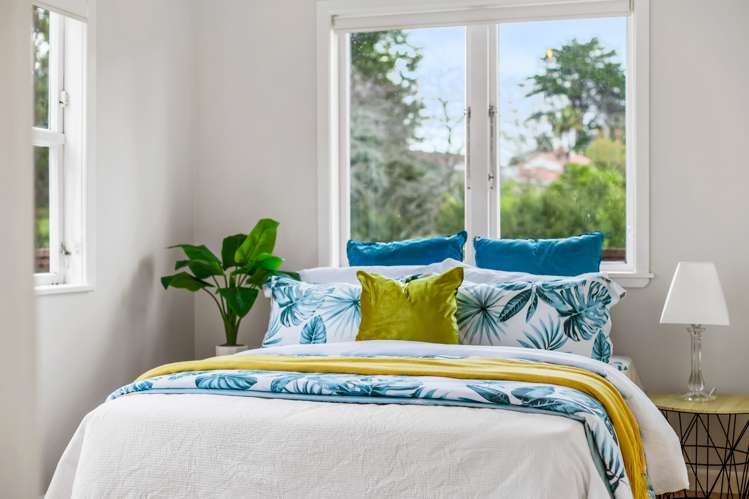 518d West Coast Road Oratia_18