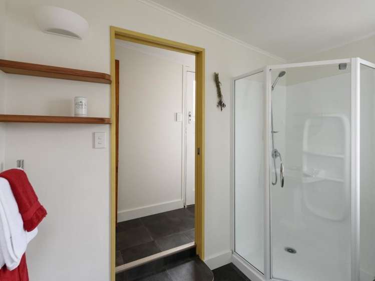 14 Luxford Street Berhampore_27