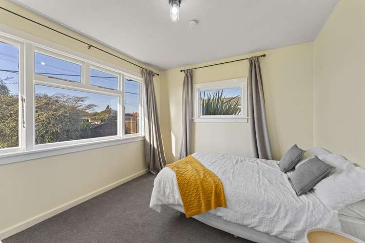 70 Neill Street Hornby_10