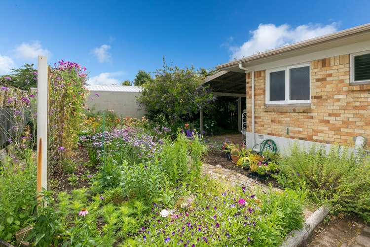 12 Scott Avenue Hamilton East_23