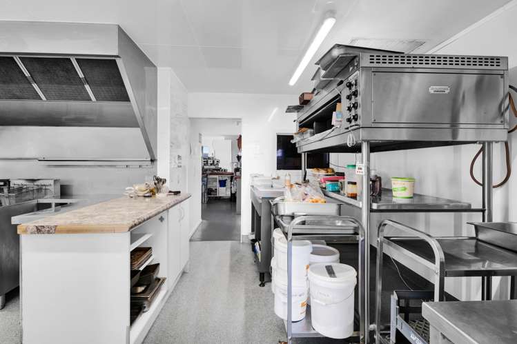 534 Richmond Road Lepperton_17