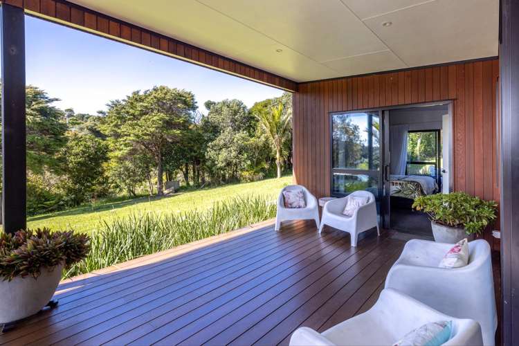 109 Queens Drive Oneroa_3