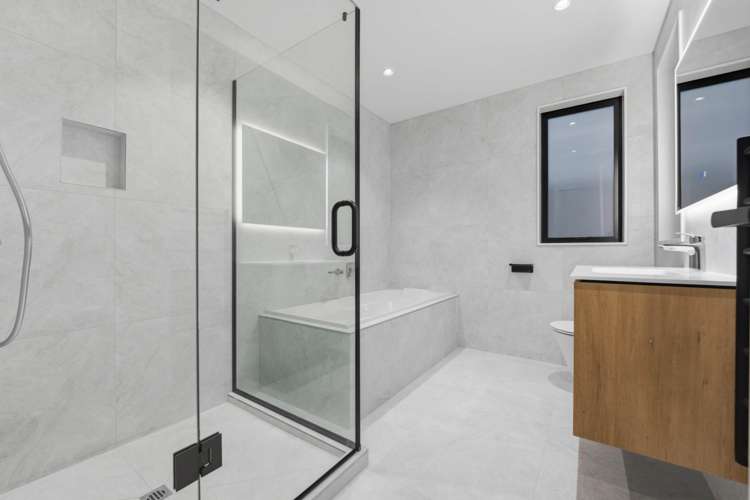 5 Halcyon Bay Lane Orewa_14