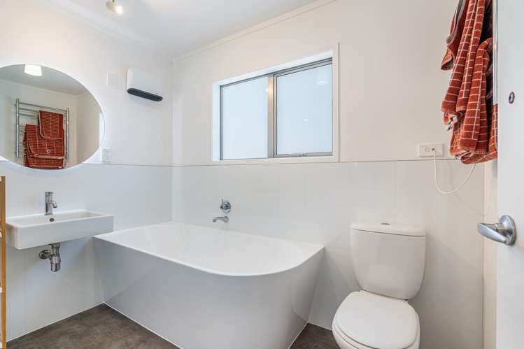 93 Wade River Road Stanmore Bay_22