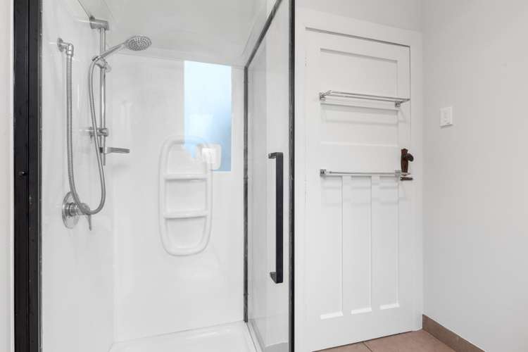 36 Kingswood Street Takaro_23