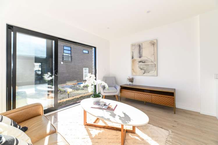 148 Mcleod Road Te Atatu South_2