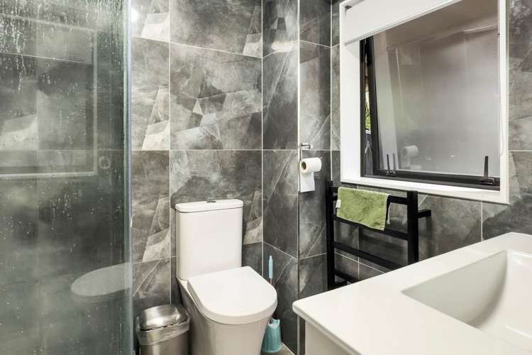 54 The Enclave Totara Heights_24