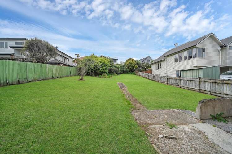 66 Staveley Avenue Hillsborough_18