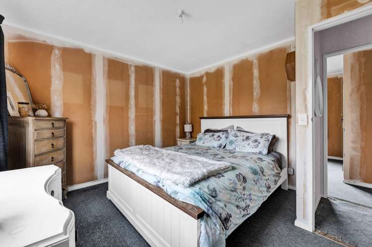 19 Chartwell Drive Eltham_13