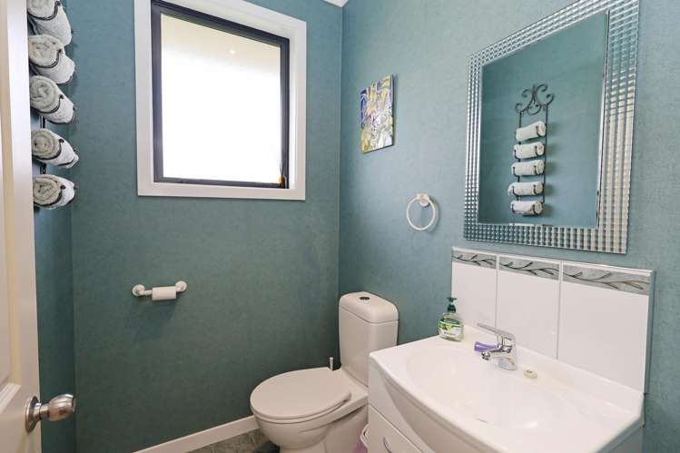 203 Pomona Road East Makarewa_22