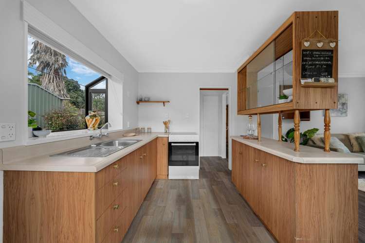 2/8 Millbrook Road Henderson_6
