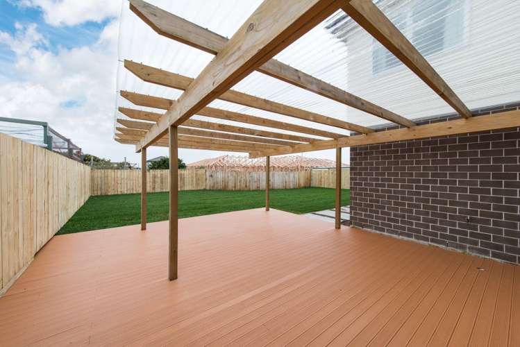 41 Riverglade Parkway Te Atatu South_24