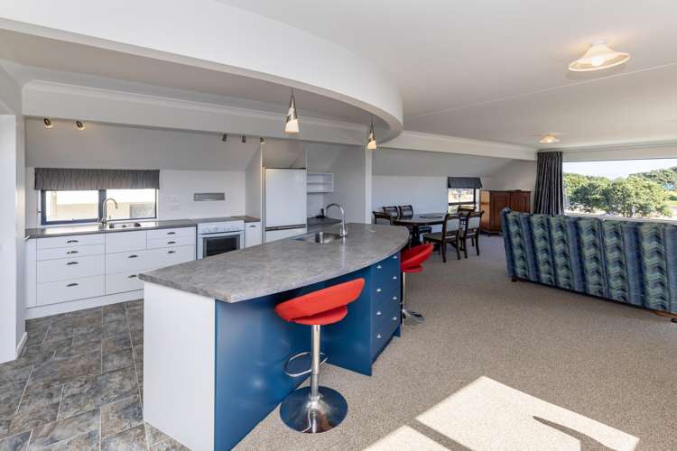 9 Marine Parade Paraparaumu Beach_16