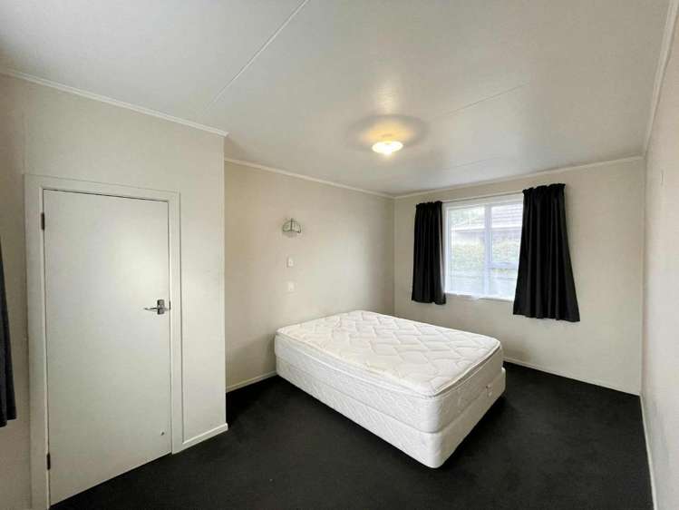 12 Karaka Street 2160_8