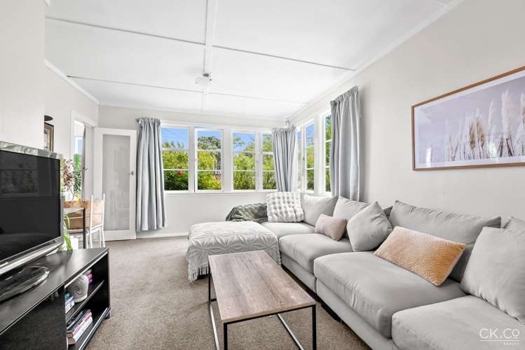 2 Churton Crescent Taita_2