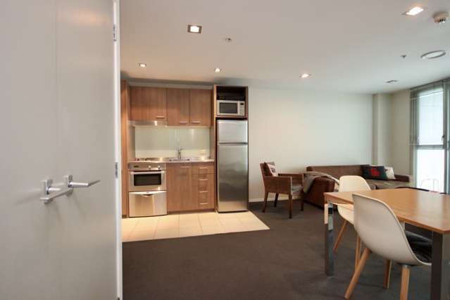 702/85 Beach Road Auckland Central_3