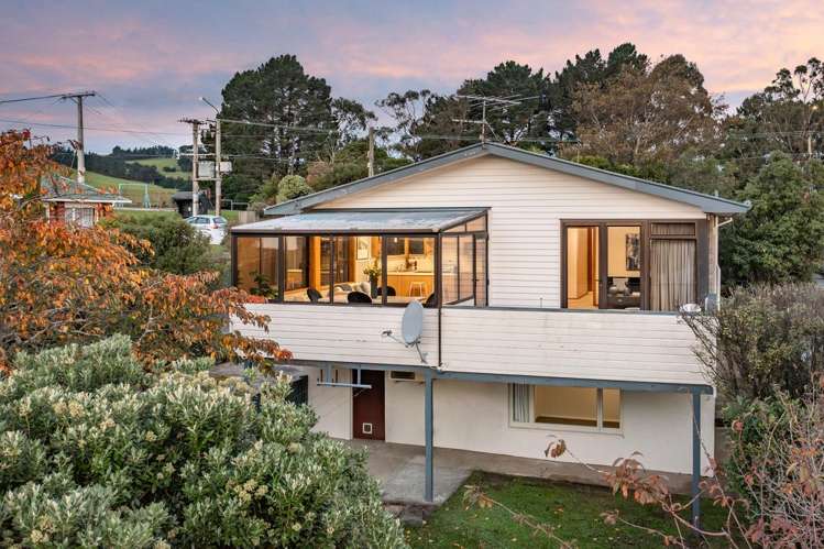 239 Highcliff Road_2