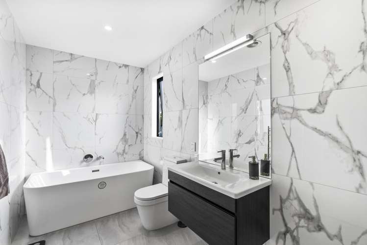 17 Horoeka Street Avonhead_11